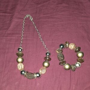 Elegant Beaded Necklace and Bracelet Set